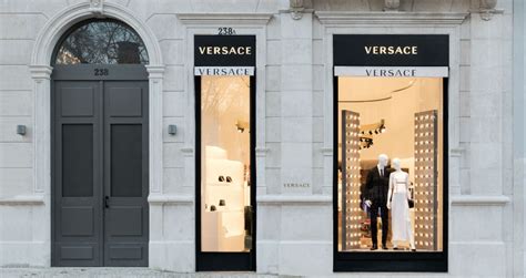 versace boutique lisbon.